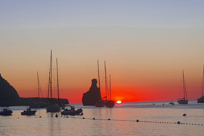 Can Marca, Las Dalias Hippie Market and Benirras Tour - Tour Overview