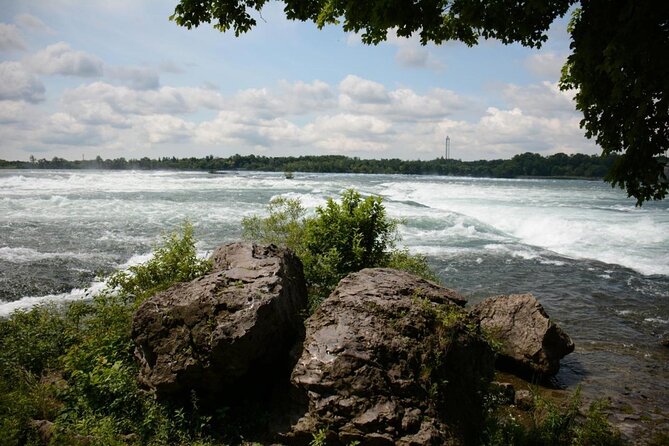 Canada/Usa Small Group Wonder Tour of Niagara Falls (Max 6)