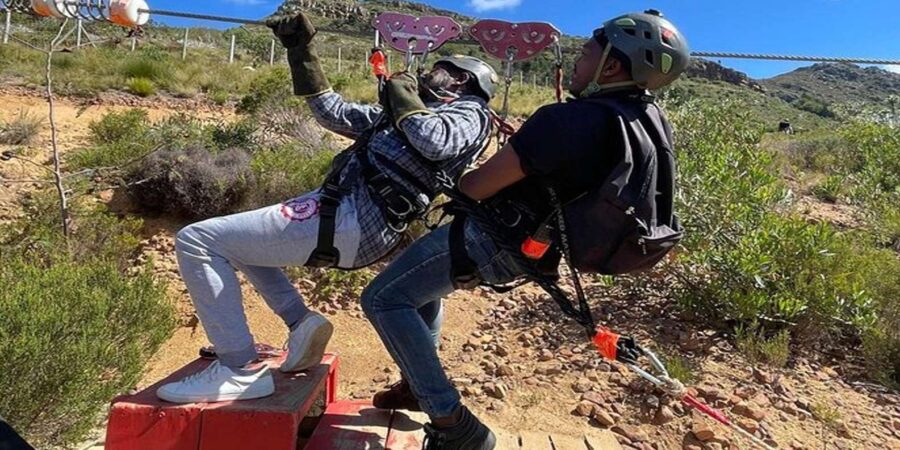 Cape Town: Table Mountain, Zipline, & Wine Tasting Day Tour