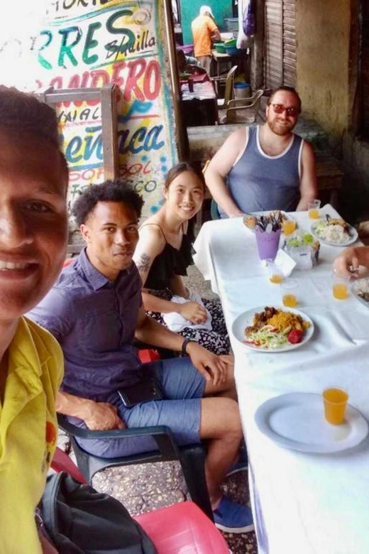 Cartagena, Bazurto Markets, Fruit Tasting and Typical Lunch