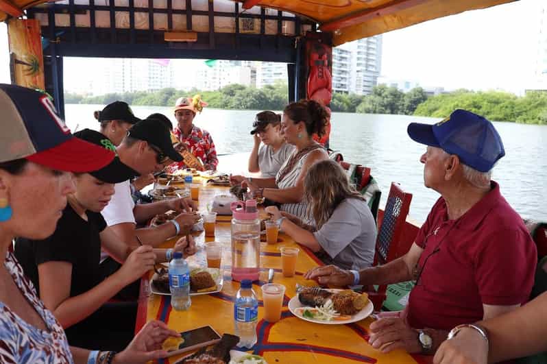 Cartagena: Typical Colombian Boat Tour With Caribbean Lunch