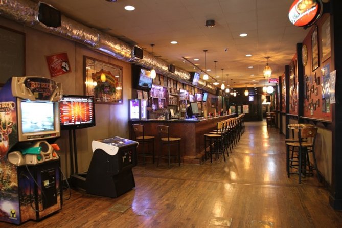 Charlotte Bar Hunt: Uptown Charlotte Showdown - Landmark Trivia Challenges