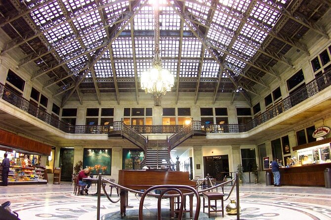 Chicago Architecture, Art and History Tour – Off The Beaten Path