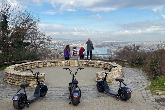Citadel Tour on E-Scooter Incl. Liberty Statue and Panoramic View - Tour Overview