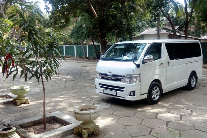 Colombo Airport (CMB) to EKHO Safari, Tissamaharama Private Transfer