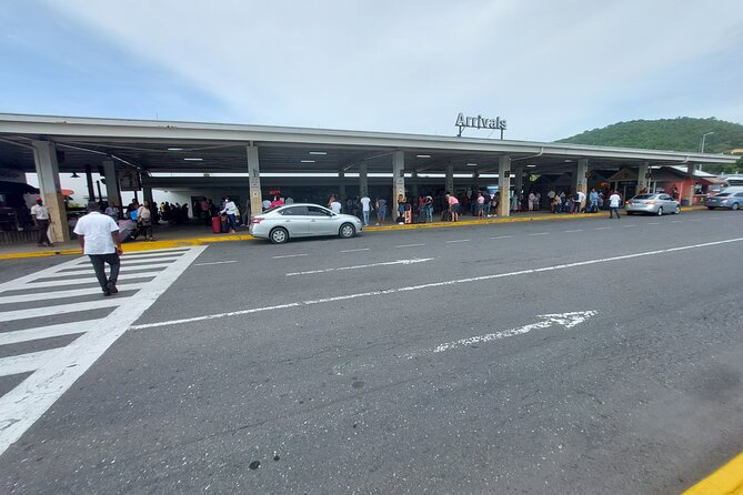 Comfortable Montego Bay Airport to Negril Resorts Transfer 1 Way