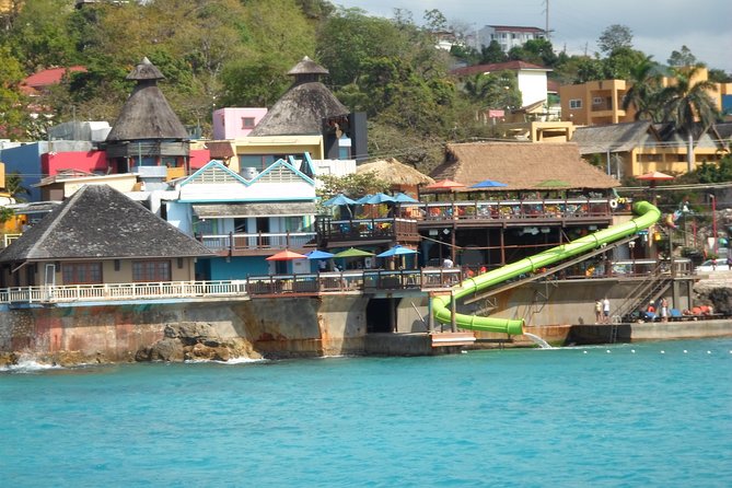 Couples Resorts Airport Transfers Montego Bay MBJ (Private Roundtrip)