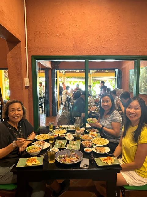 Da Nang Local Food by Motorbike + Sightseeing (SAFE & FUN)