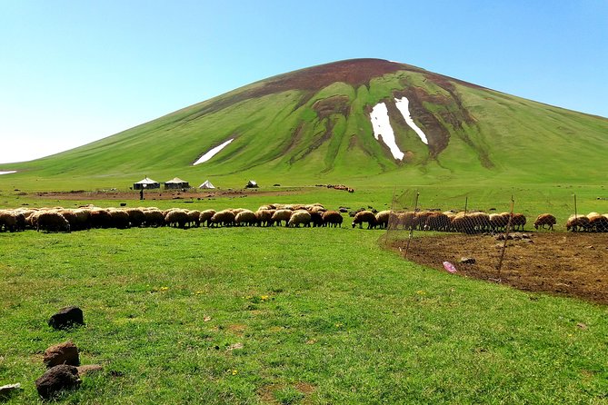 Daily Jeeping - Trekking Tour to Azhdahak Mountain - Tour Overview