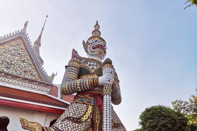 Damnoen Saduak Floating Market & Bangkok Temple Private Tour With English Guide