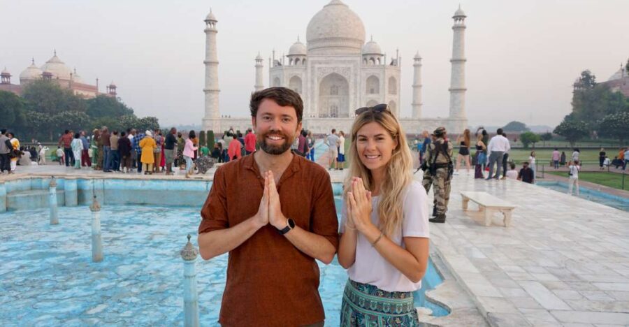 Day Tour in Taj Mahal With Guide