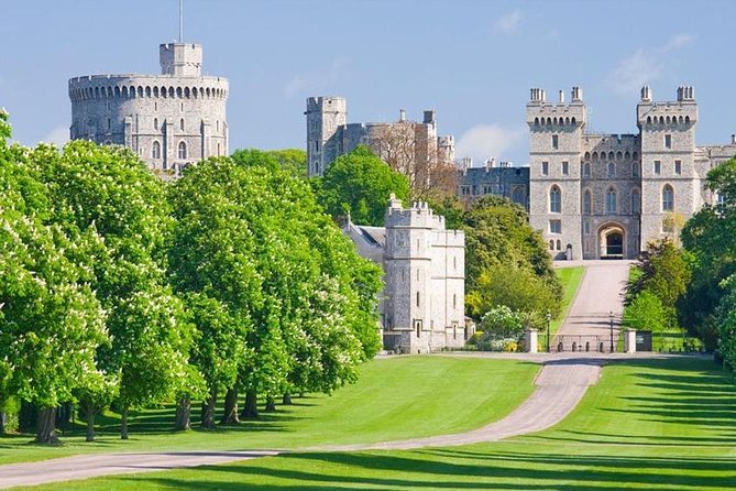 Day Tour Windsor Castle & Oxford by Private Car - Exploring Windsor Castle