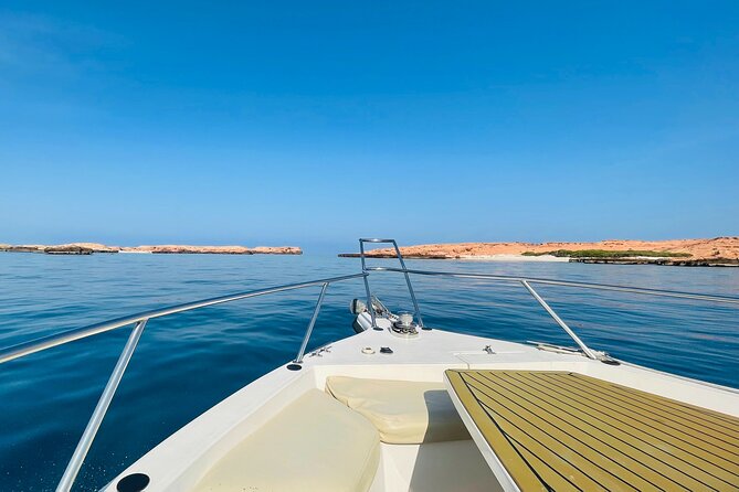 Daymaniyat Islands Snorkeling 2 Different Snorkeling Sites and Lunch Included