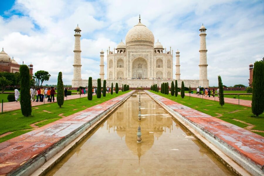 Delhi to Agra Same Day Taj Mahal Tour By Train Gatimaan