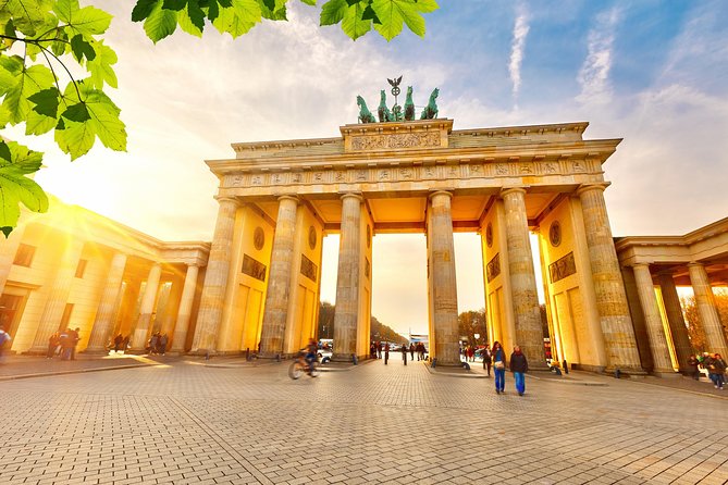 Deluxe Berlin Tour From Warnemünde Port: Gourmet Food, Wines & Top Sights