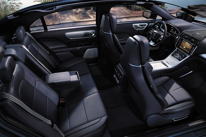 Departure Private Transfer: SEAttle Center or Port to SEAttle Airport SEA by Car