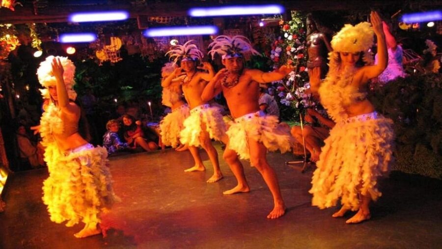 Dinner Show in Bali Hai With Wine Refill and Transportation