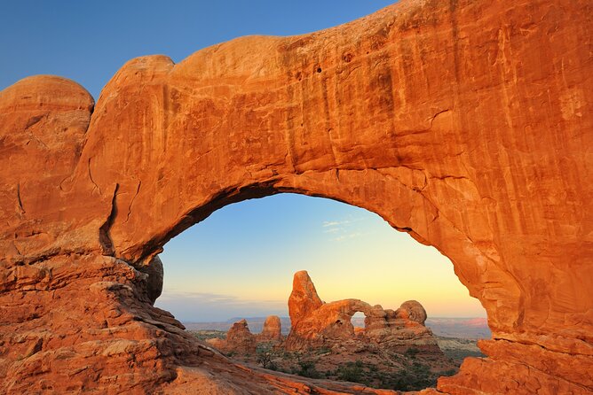Discover Arches National Park: Private Tour From Moab