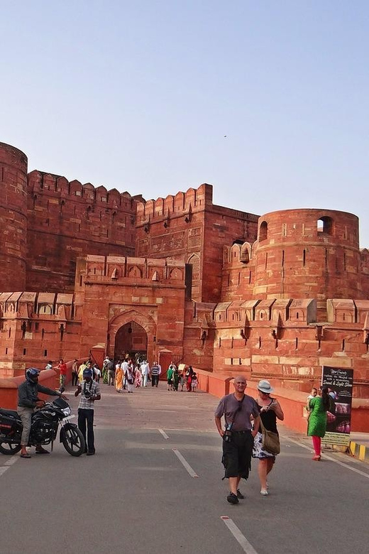 Discover the Splendor Taj Mahal & Agra Fort Tour From Delhi