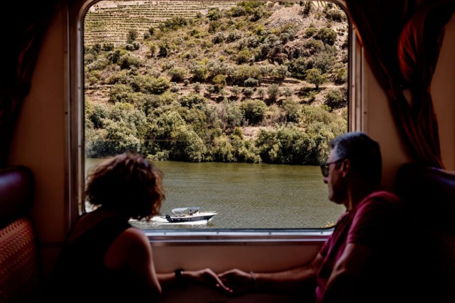 Douro: Douro River Train and Boat Tour With Lunch