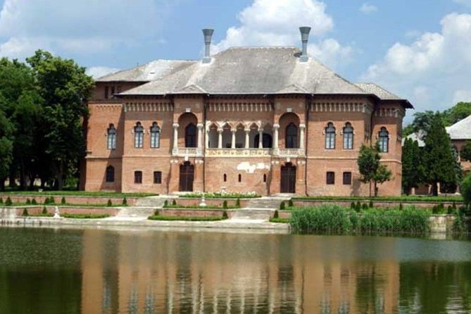 Draculas Tomb and Mogosoaia Palace, Private Tour From Bucharest