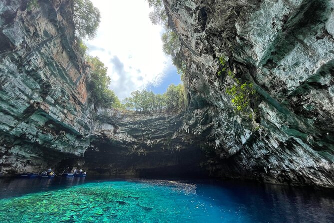Dream Tour: Melissani Lake, Drogarati Cave, Myrtos (viewpoint) - Inclusions and Accessibility