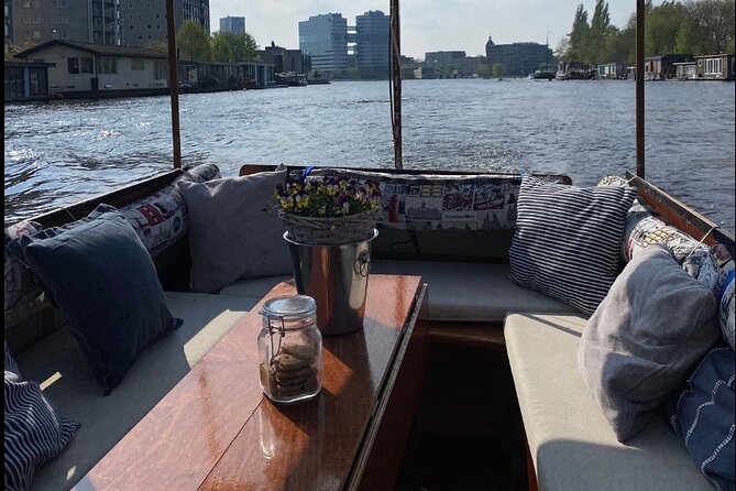 Dutch Cheese and Drinks Guided Amsterdam Canal Cruise With Locals