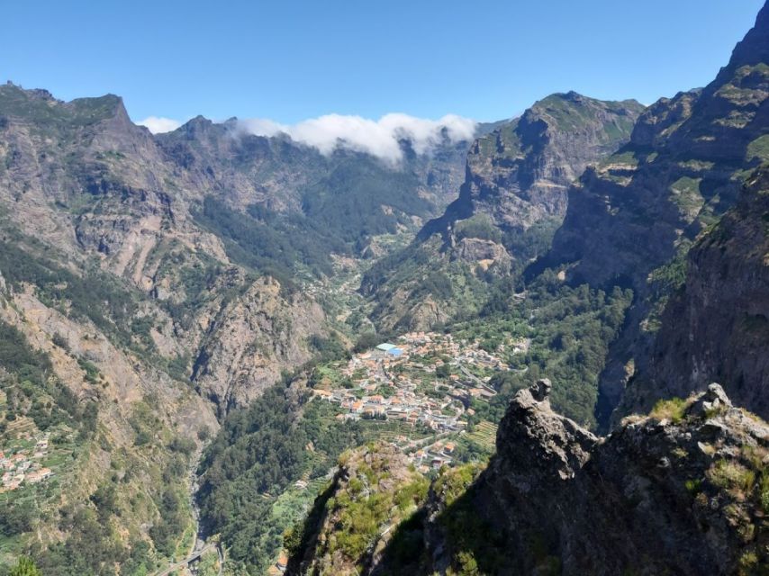 Eira Do Serrado / Curral Das Freiras (Nuns Valley)