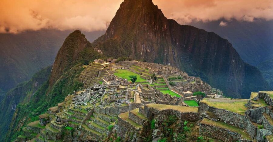 Enchanting Peru: A 12 Days/11 Nights Adventure [HOTEL★★★]