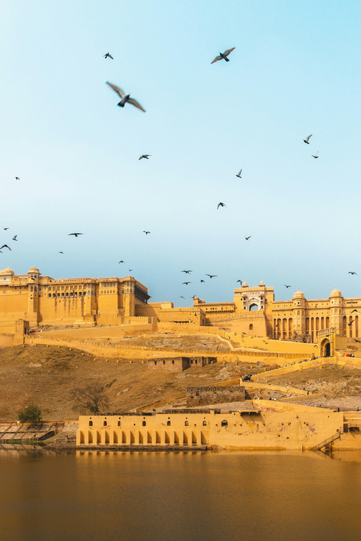 Evening Tour Jaipur With Hilltop Nahargarh Fort & Shopping