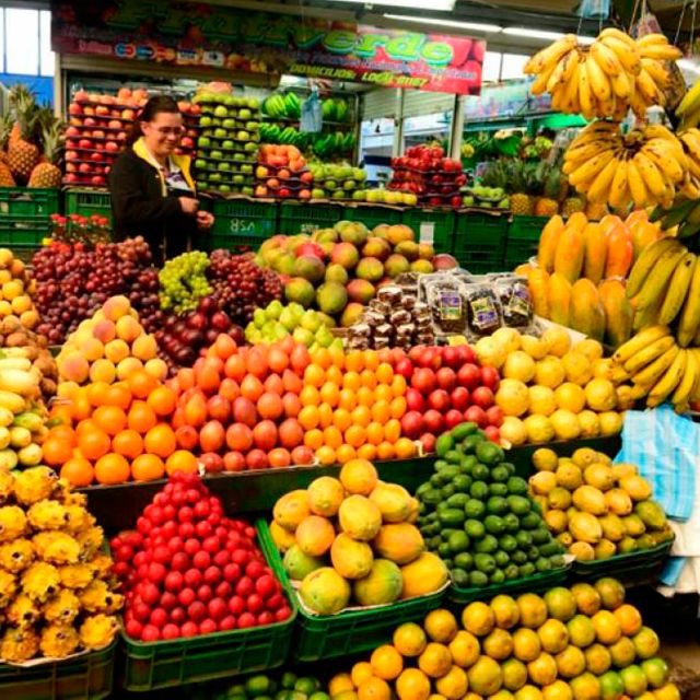 Exotic Fruit Paloquemao Market Tour