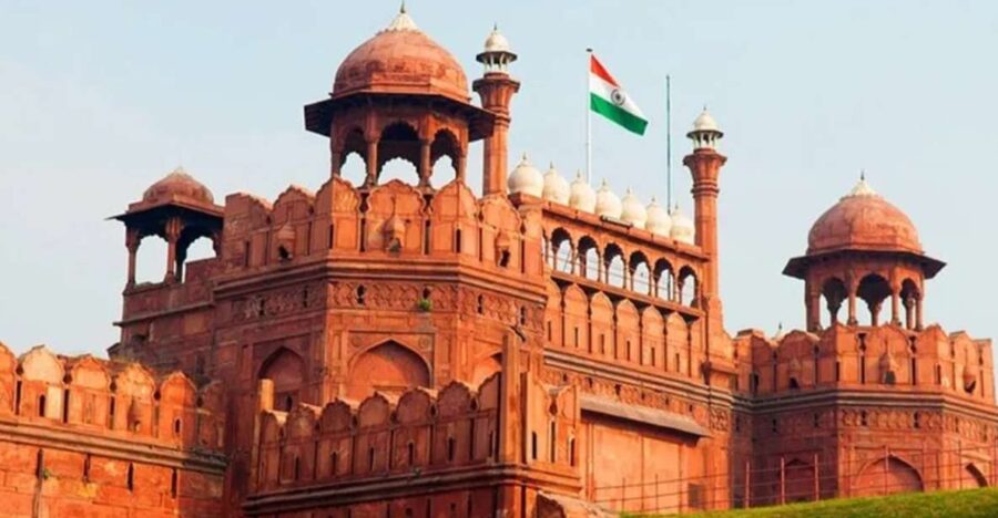 Explore Chandni Chowk: Old Delhi Private Tuk Tuk & Food Tour