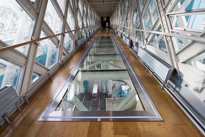 Explore Tower Bridge & Londons Top 15 Landmarks Tour