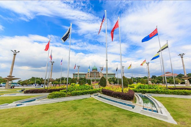 Exploring Putrajaya: A Half-Day Sightseeing Tour - Tour Overview and Inclusions