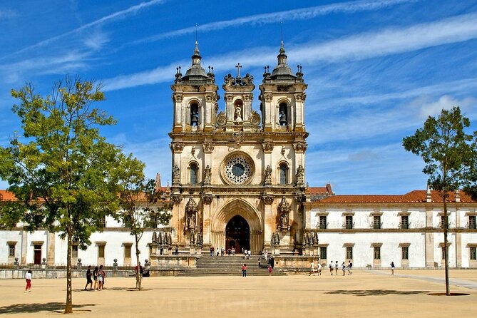 Fátima, Batalha, Alcobaça, and Nazaré Private Tour