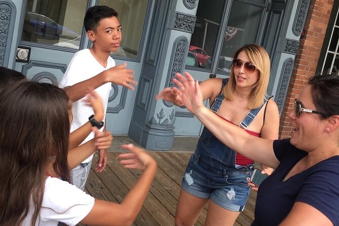 Fresno City Scavenger Hunt Excursion by Crazy Dash