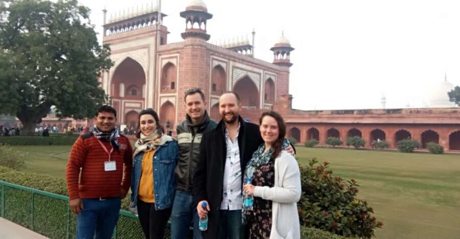 From Agra: Private Guided Tour Agra and Fatehpur Sikri
