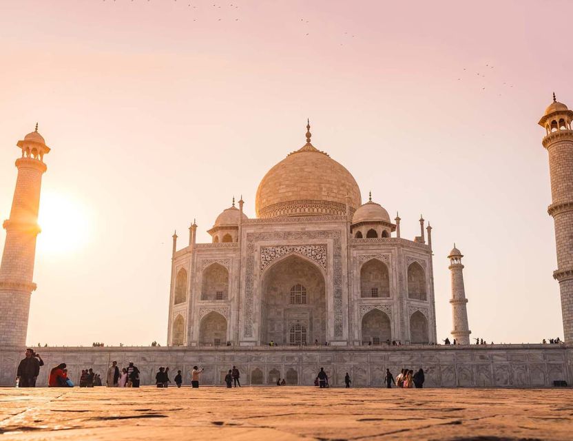 From Agra: Sunrise Half Day Tour of Taj Mahal With Agra Fort