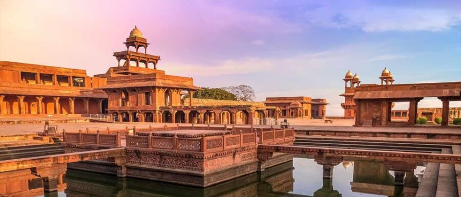 From Agra : Taj Mahal and Fatehpur Sikri Tour