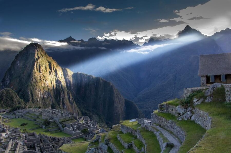 From Cusco: Machu Picchu and Huayna Picchu Excursion 2 Days