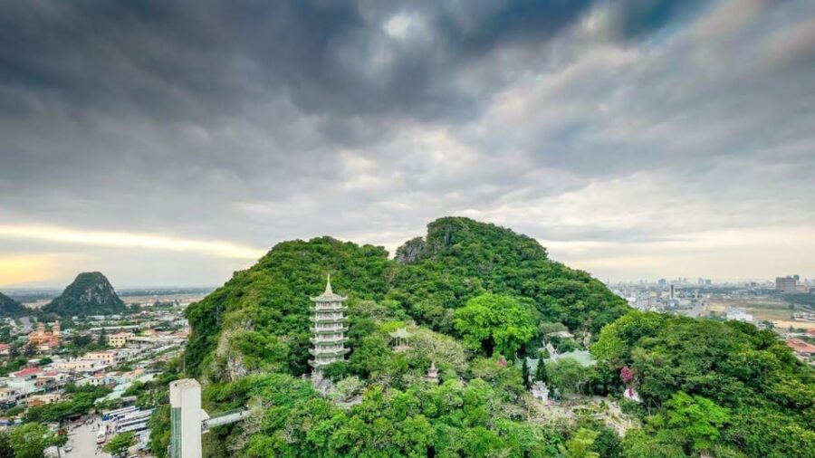 From Da Nang: Marble Mountains and Hoi an Evening Tour