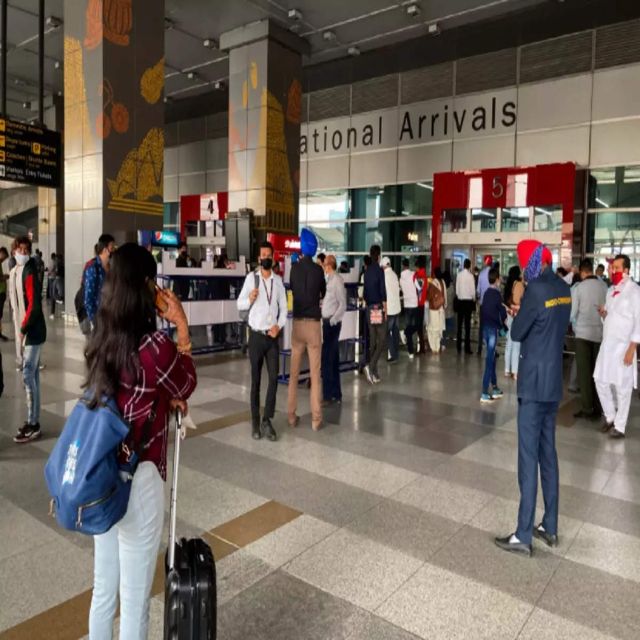 From Delhi Airport: 1-Way Private Transfer to New Delhi - Service Overview