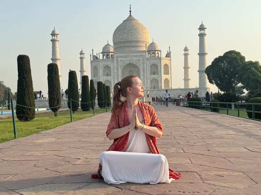 From Delhi Airport: Taj Mahal Layover Guided Tour By Car