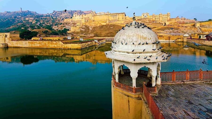 From Delhi: Private Jaipur & Amber Fort Guided Tour by Car