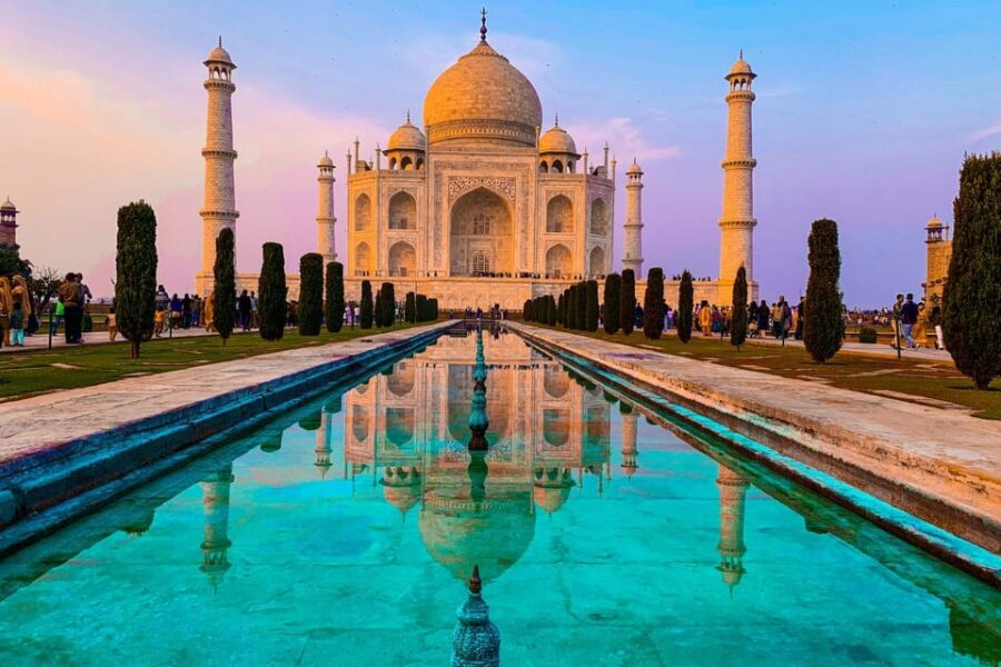 From Delhi: Private Sunrise Tour of Taj Mahal & Agra Fort