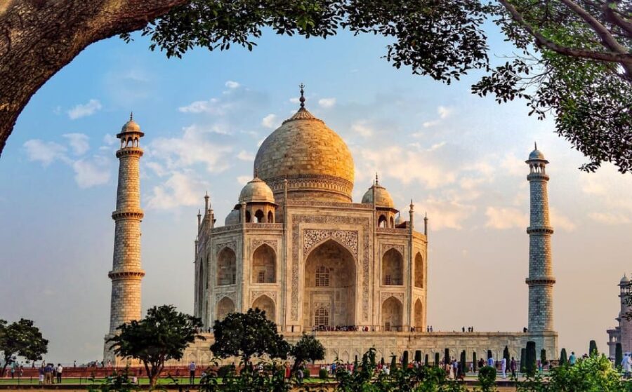 From Delhi: Private Taj Mahal, Agra Fort & Baby Taj Day Trip