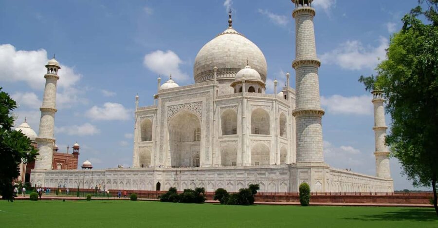 From Delhi: Private Taj Mahal & Agra Tour By Gatimaan Train