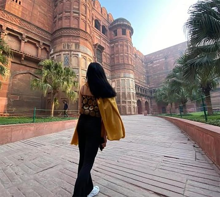 From Delhi: Private Tajmahal Sunrise and Agra Tour by Car