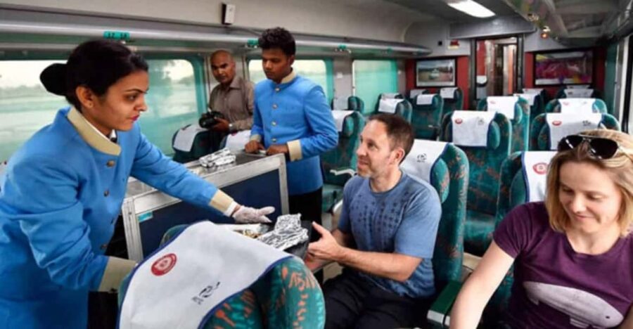From Delhi : Same Day Agra Tour by Indias Fastest Train