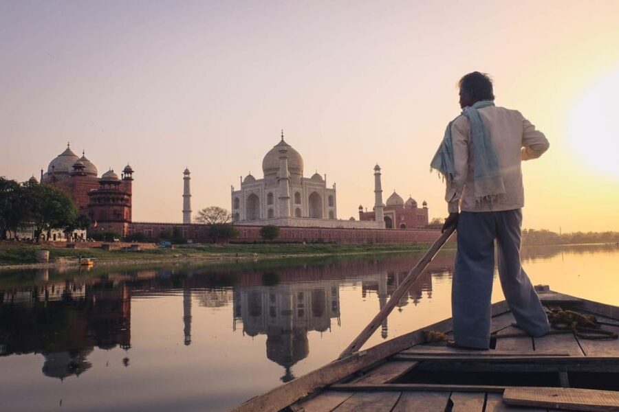 From Delhi: Taj Mahal and Agra Fort Tour With Boat Ride - Itinerary and Transportation